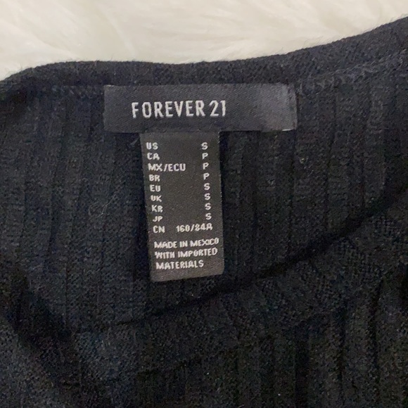 Black Skirt Set 🖤 - Picture 3 of 3